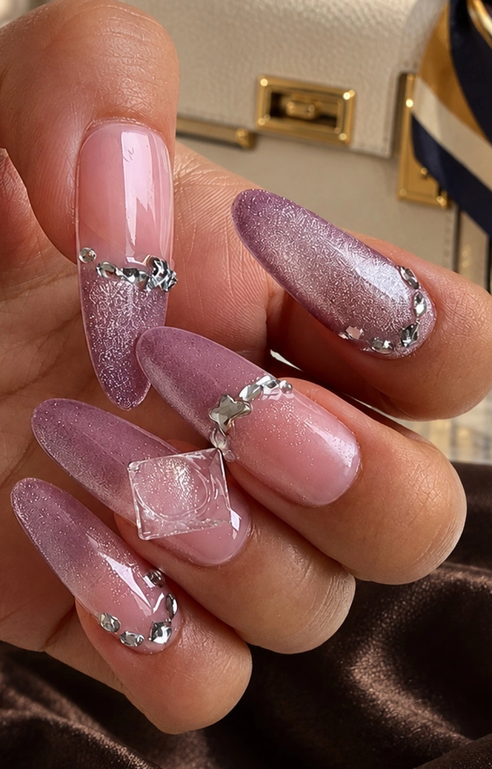 Cat Eye press-on nail styling inspiration