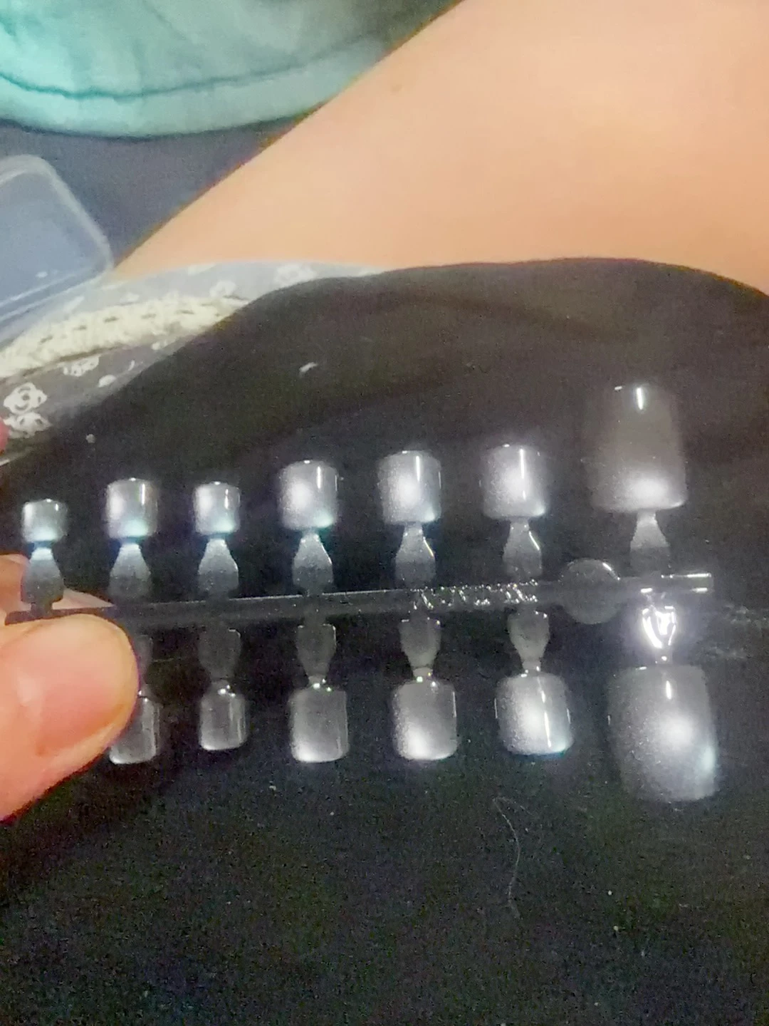 Black & Silver Cat Eye Press-On Toenails — customer review photo