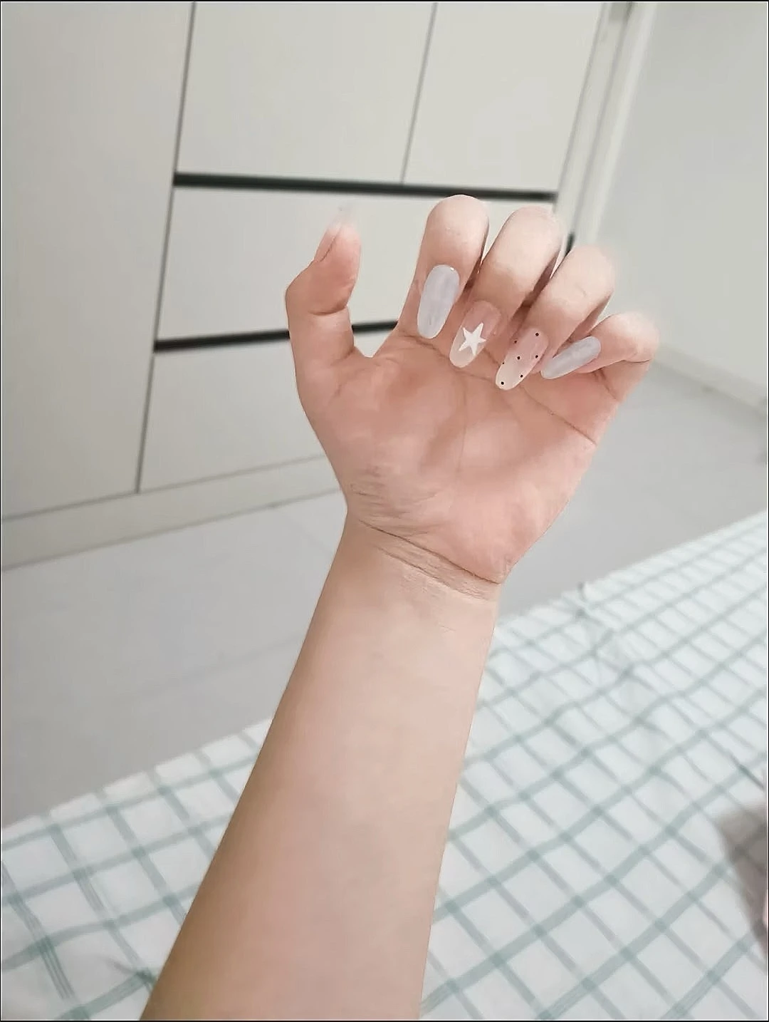 Blue Star Polka Dot Medium-Length Press-On Nails — customer review photo