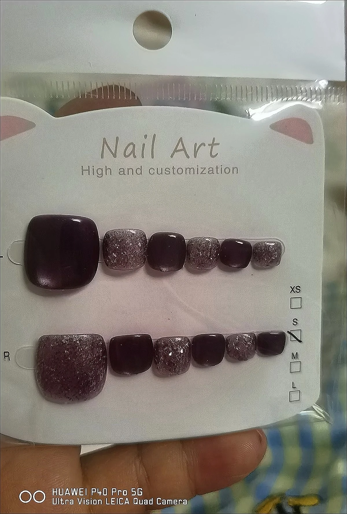 Burgundy Cat Eye Glitter Press-On Toenails — customer review photo