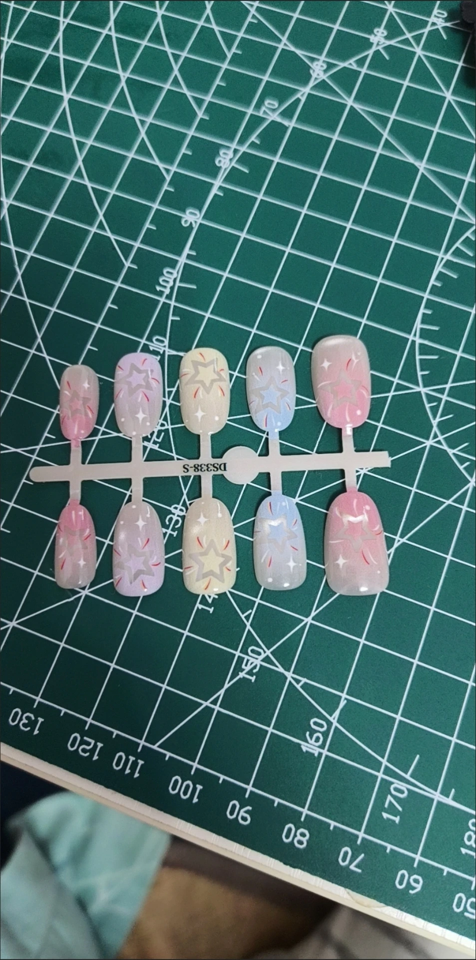 Pastel Star Short Oval Press-On Nails — customer review photo