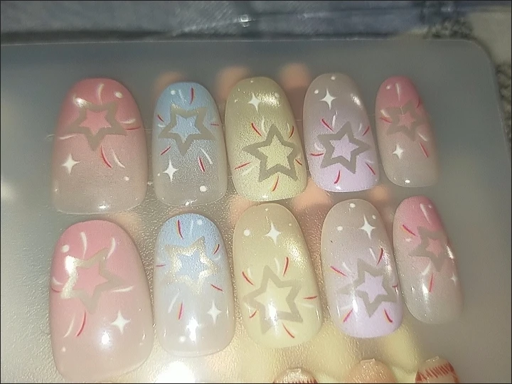 Pastel Star Short Oval Press-On Nails — customer review photo