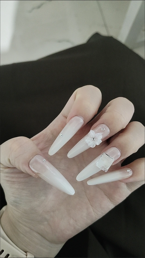 3D Floral Long Stiletto Press-On Nails — customer review photo