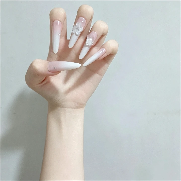 3D Floral Long Stiletto Press-On Nails — customer review photo