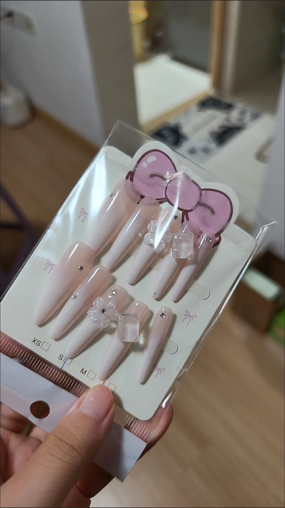 3D Floral Long Stiletto Press-On Nails — customer review photo