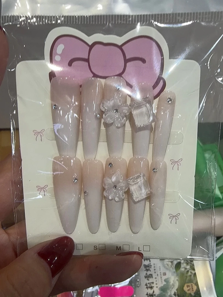 3D Floral Long Stiletto Press-On Nails — customer review photo
