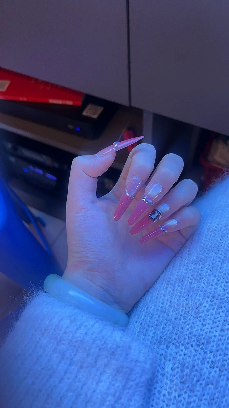 Review photo for Burgundy Cat Eye Long Stiletto Press-On Nails