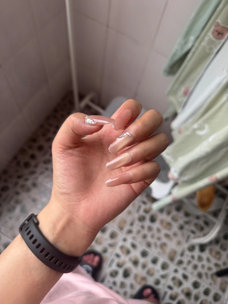 Cat Eye Ombre Oval Press-On Nails — customer review photo
