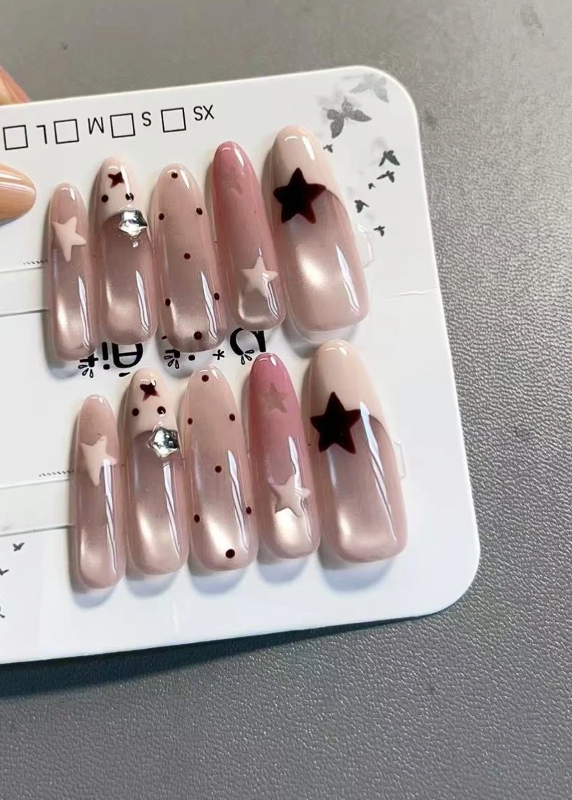 Cat Eye Polka Dot Bunny Press-On Nails — customer review photo