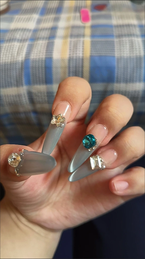 Crystal Cat Eye French Tip Press-On Nails — customer review photo