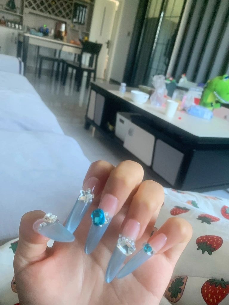 Crystal Cat Eye French Tip Press-On Nails — customer review photo