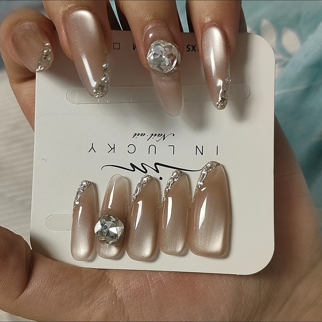 Crystal Cat Eye Medium Press-On Nails — customer review photo