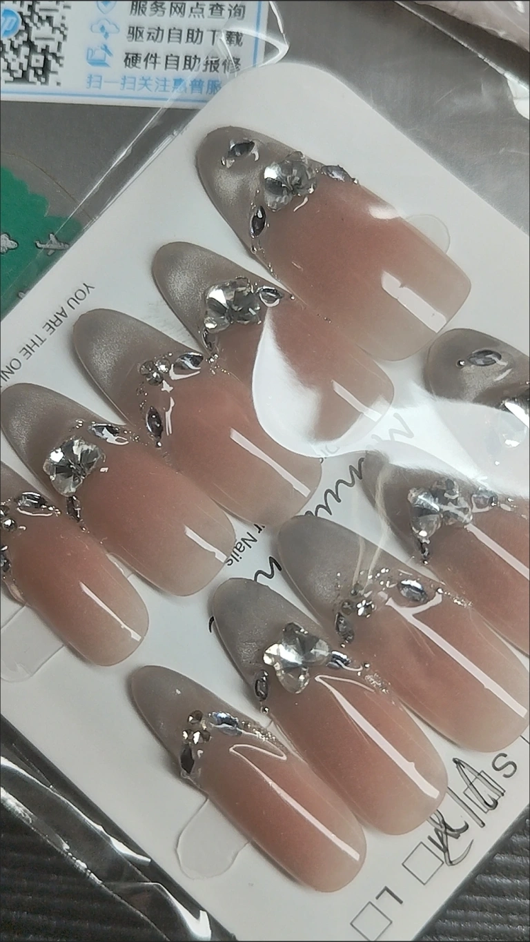 Review photo for Pink Crystal Cat Eye Long Press-On Nails