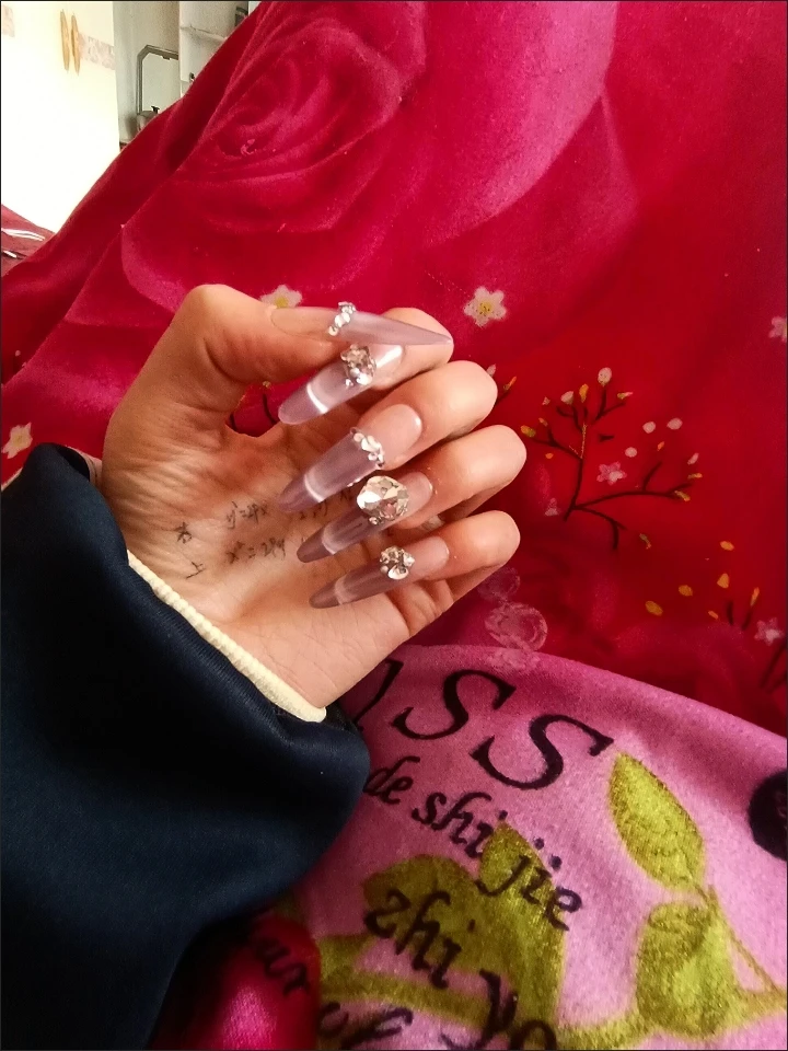 Crystal Cat Eye Purple Press-On Nails — customer review photo