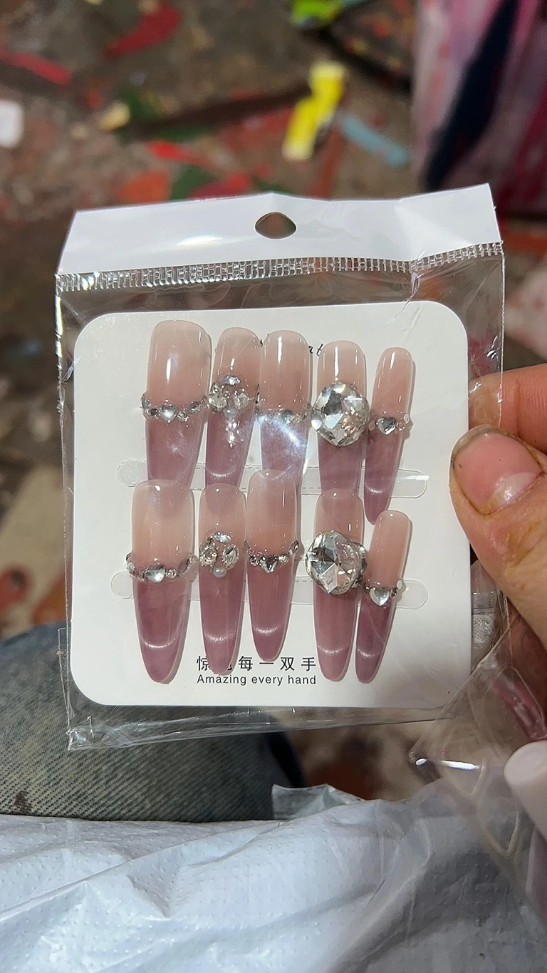 Review photo for Purple Crystal Cat Eye Long Press-On Nails