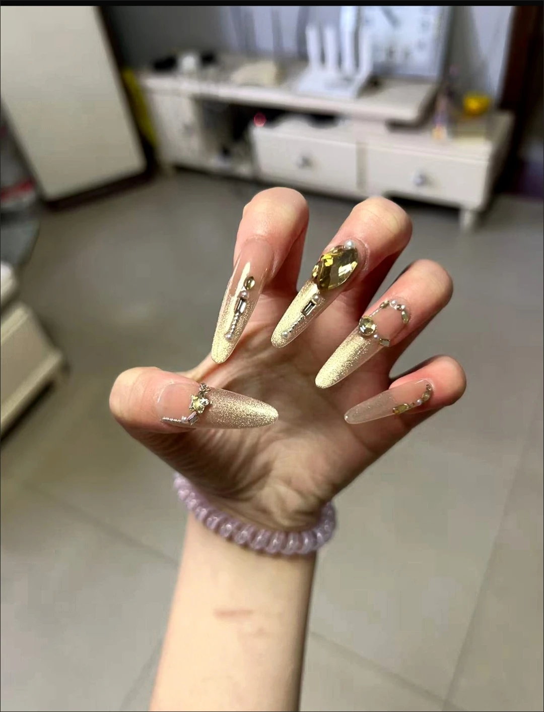 Crystal Cat Eye Stiletto Press-On Nails — customer review photo