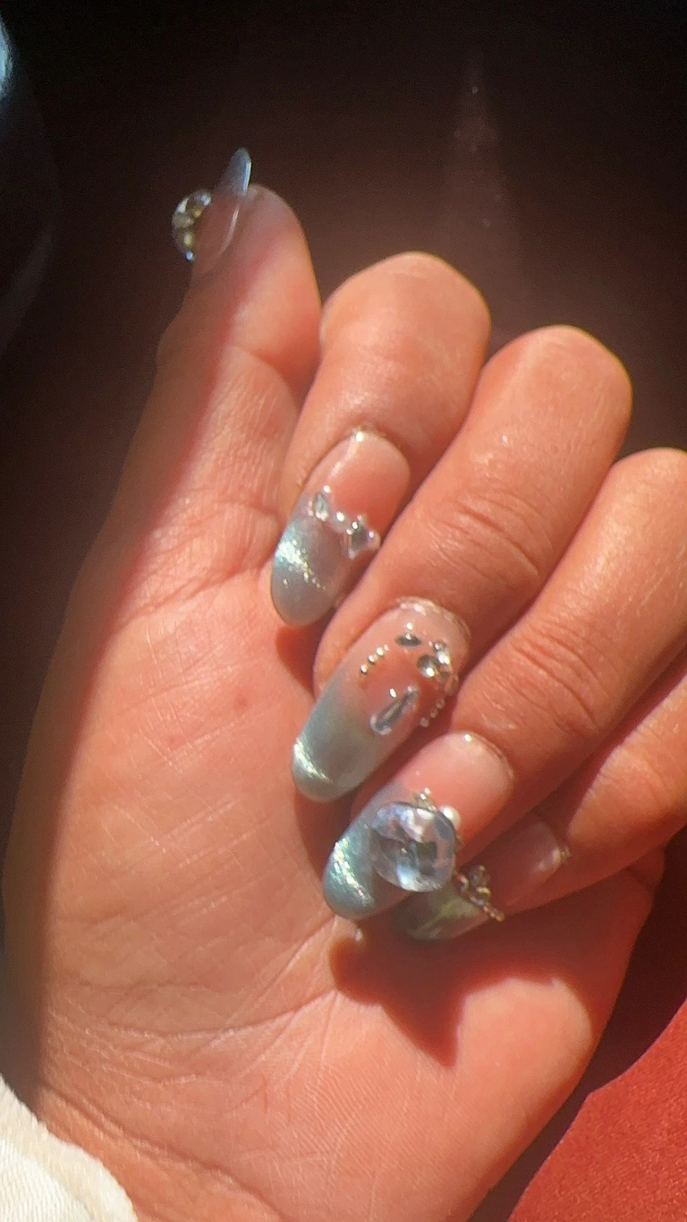 Review photo for Blue Crystal French Tip Oval Press-On Nails