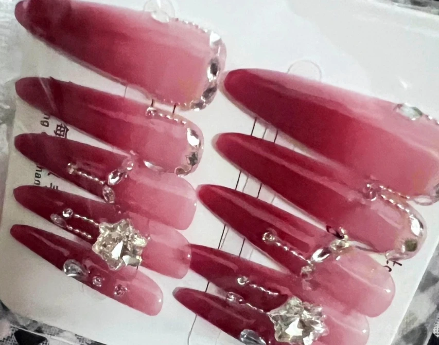 Crystal Ombre Snowflake Press-On Nails — customer review photo