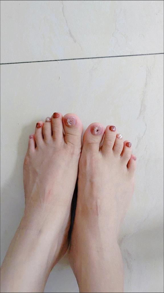 Foil Iridescent Square Press-On Toenails — customer review photo