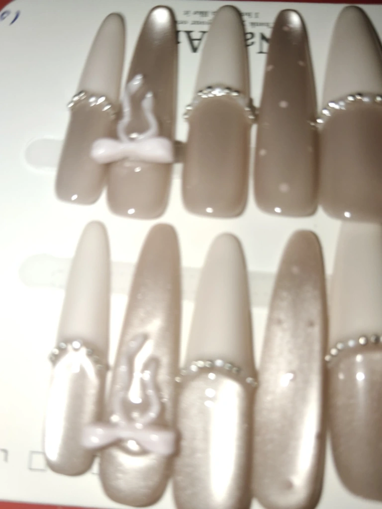French Tip Chrome Bow Press-On Nails — customer review photo