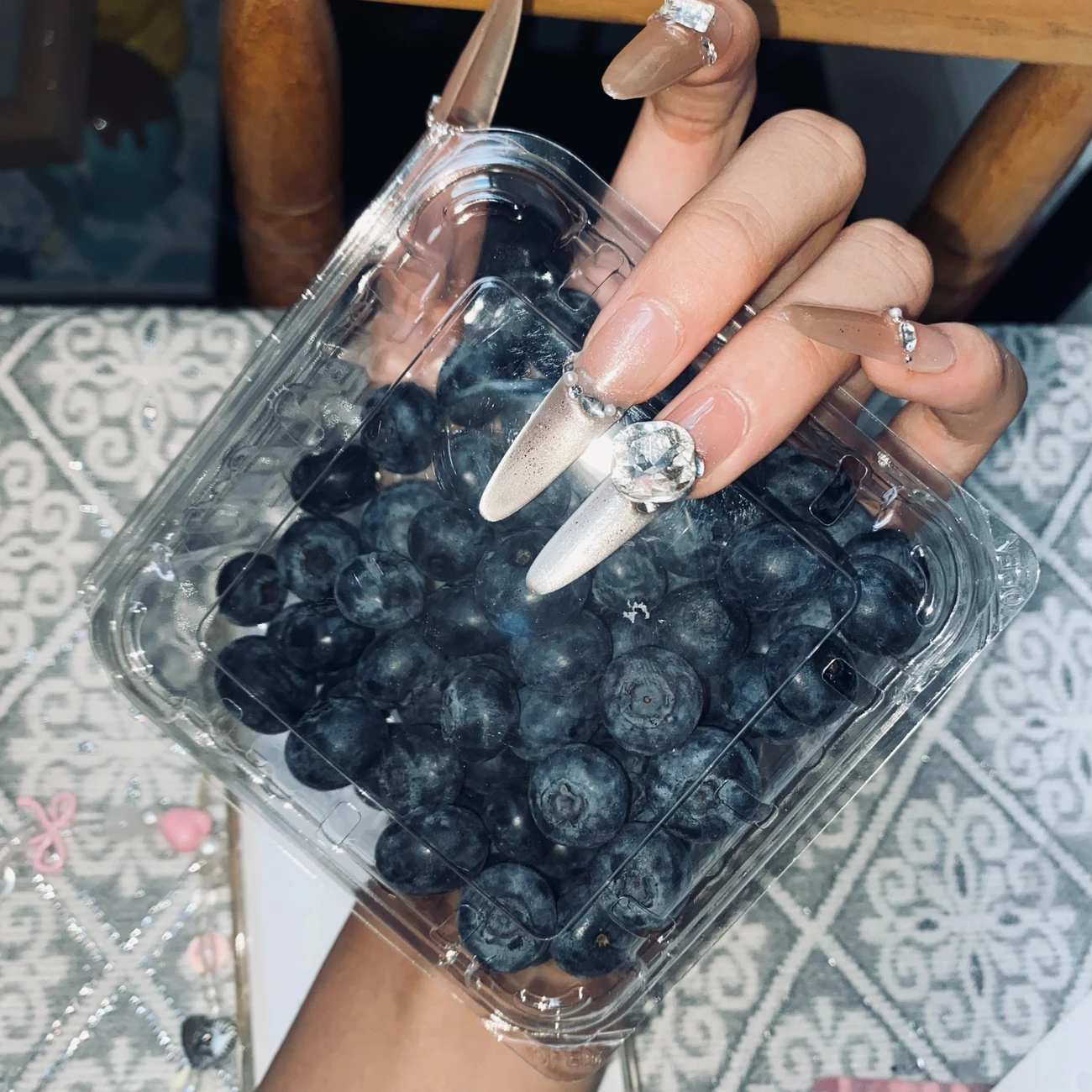 French Tip Glitter Stiletto Press-On Nails — customer review photo