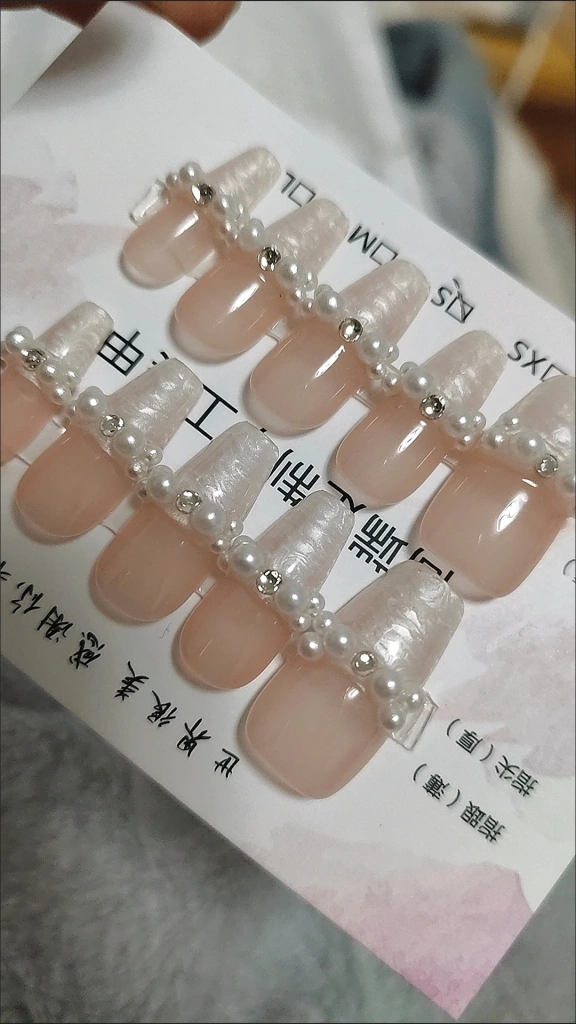 French Tip Pearl 3D Press-On Nails — customer review photo