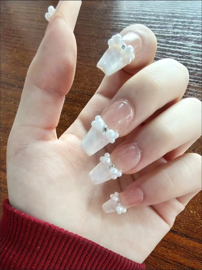French Tip Pearl 3D Press-On Nails — customer review photo