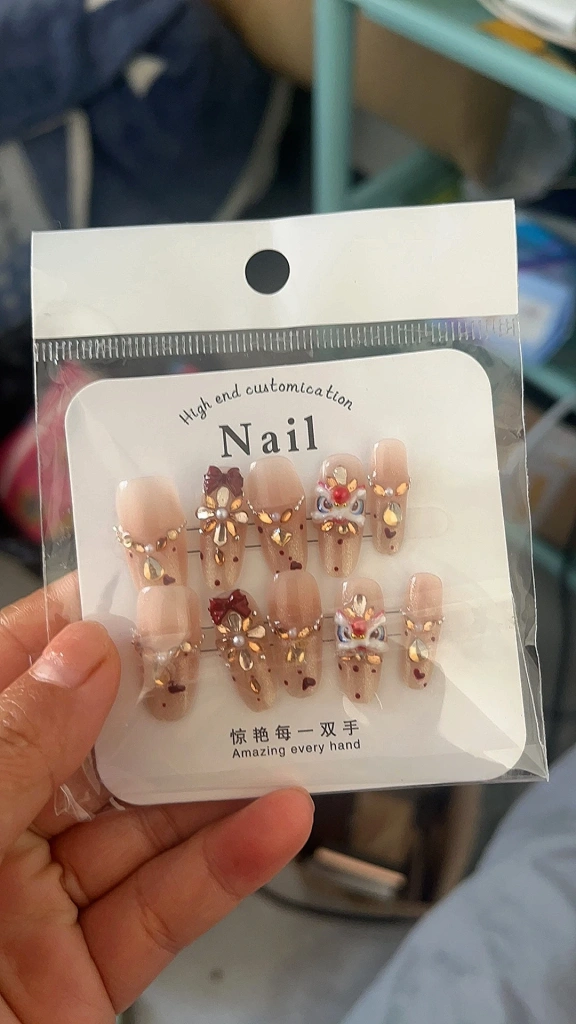 Glitter Bow Lion Dance Press-On Nails — customer review photo