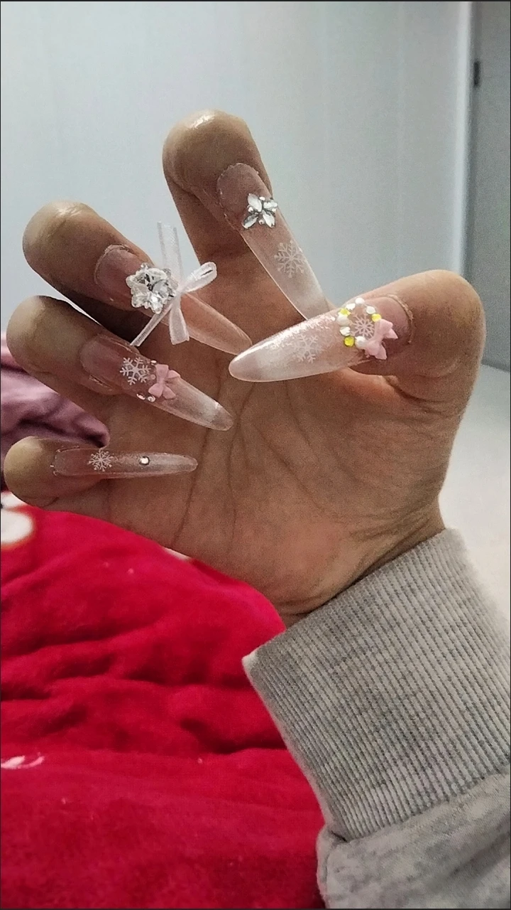 Glitter Snowflake Bow Press-On Nails — customer review photo