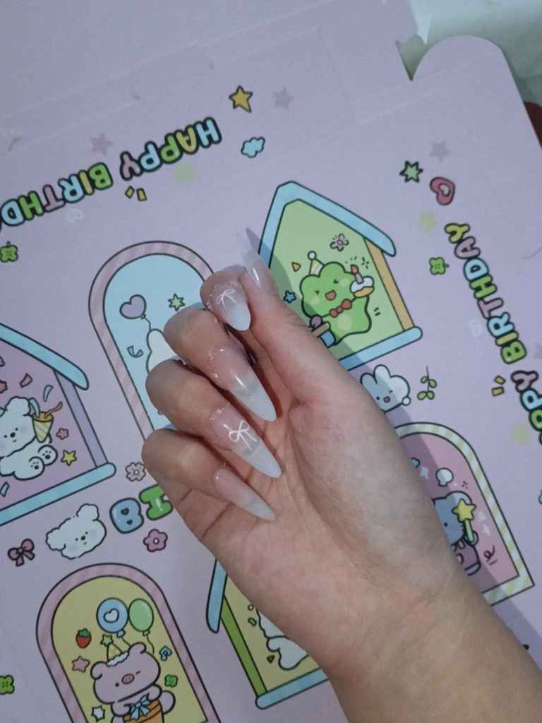 Ombre Bow Long Press-On Nails — customer review photo