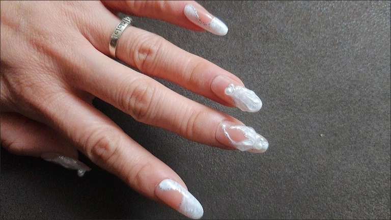 Review photo for Nude Pearl 3D Shell Long Oval Press-On Nails