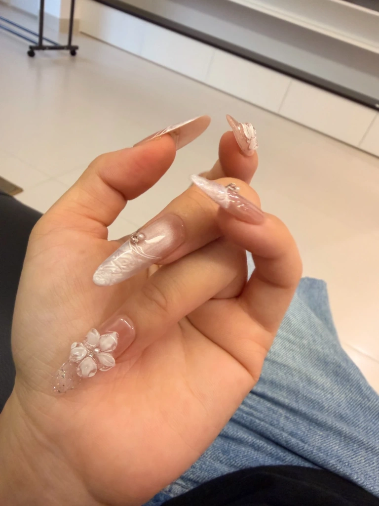 Rhinestone 3D Floral Iridescent Press-On Nails — customer review photo