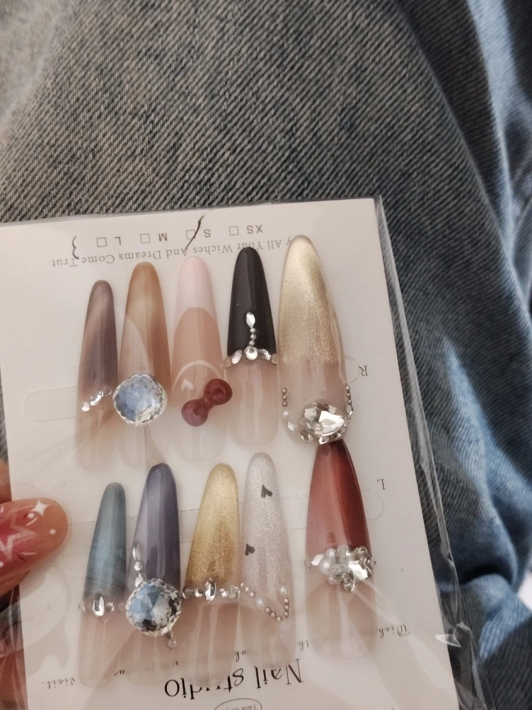 Rhinestone Cat Eye French Tip Press-On Nails — customer review photo