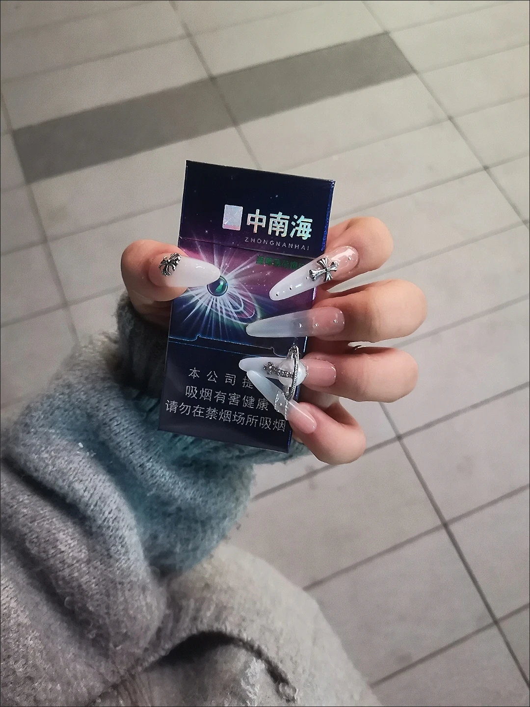 Rhinestone Crystal Ombre Press-On Nails — customer review photo