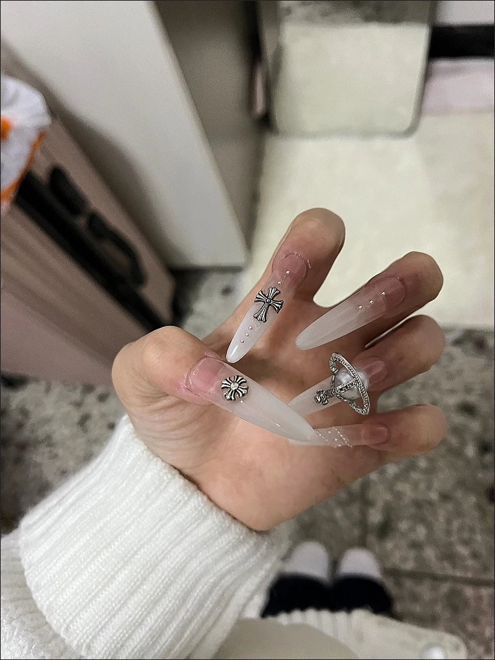 Rhinestone Crystal Ombre Press-On Nails — customer review photo