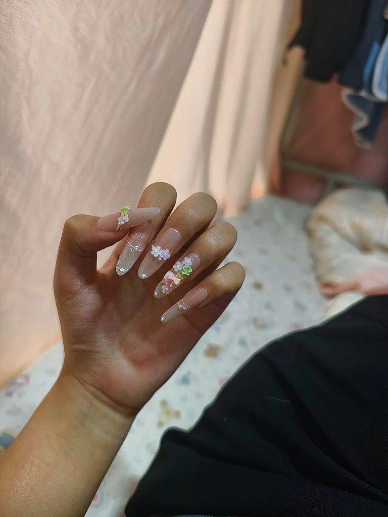 Rhinestone French Tip Floral Press-On Nails — customer review photo