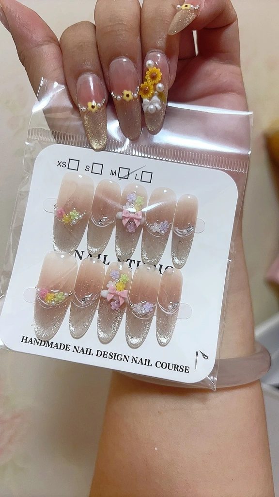 Rhinestone French Tip Floral Press-On Nails — customer review photo
