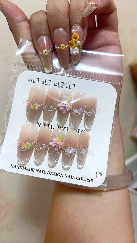 Rhinestone French Tip Floral Press-On Nails — customer review photo