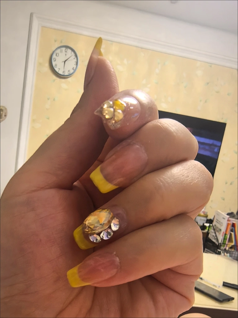 Rhinestone French Tip Medium Press-On Nails — customer review photo
