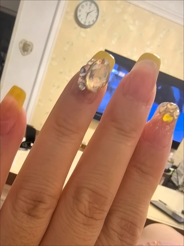 Rhinestone French Tip Medium Press-On Nails — customer review photo