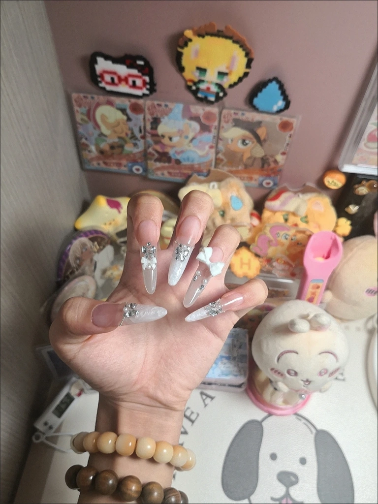 Rhinestone French Tip Pearl Press-On Nails — customer review photo