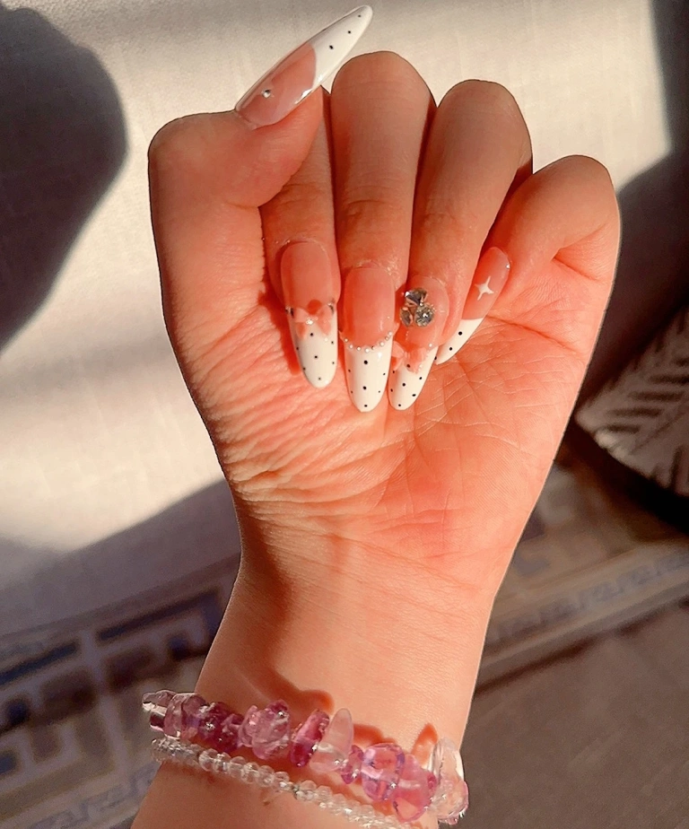 Review photo for White Bow French Tip Long Press-On Nails