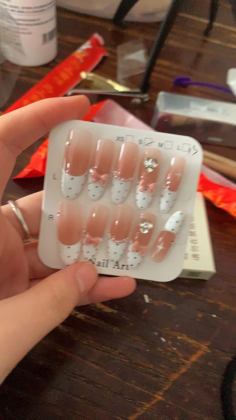 Review photo for White Bow French Tip Long Press-On Nails