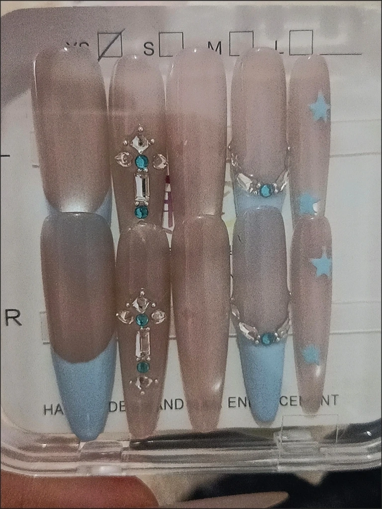 Rhinestone French Tip Star Press-On Nails — customer review photo
