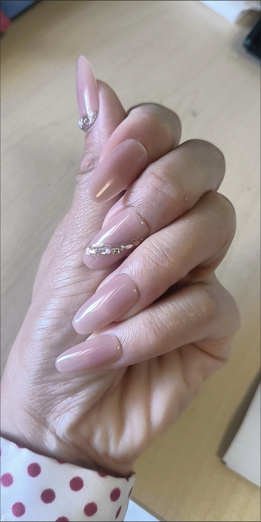Rhinestone Glitter Short Press-On Nails — customer review photo