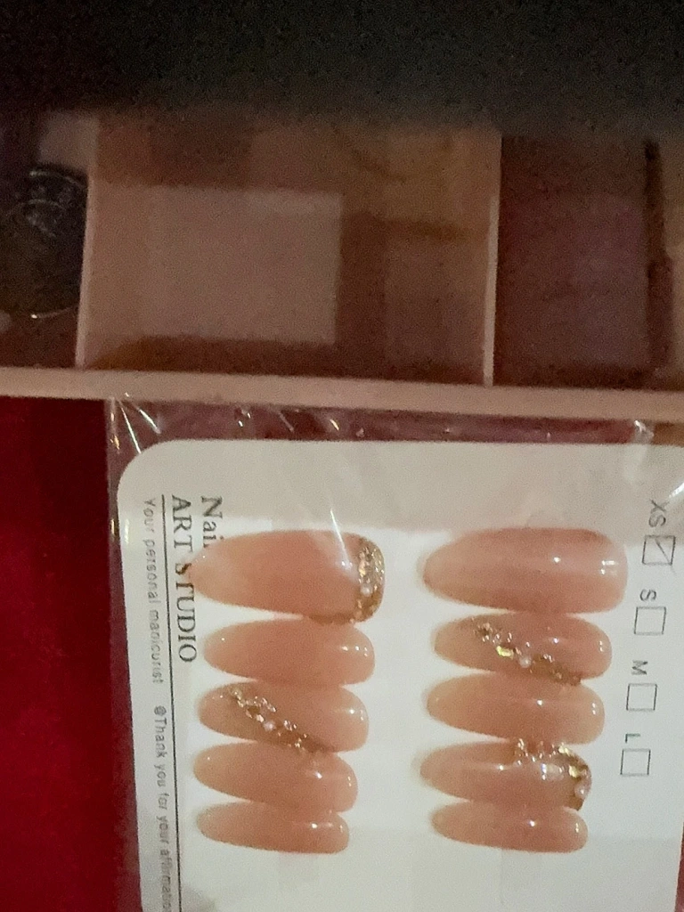 Rhinestone Glitter Short Press-On Nails — customer review photo