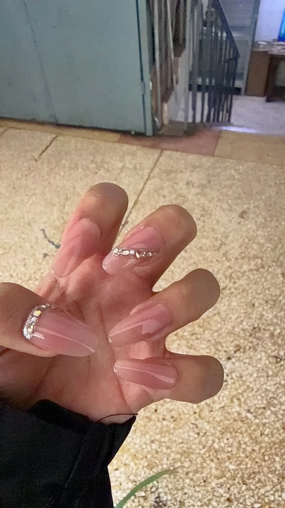 Rhinestone Glitter Short Press-On Nails — customer review photo