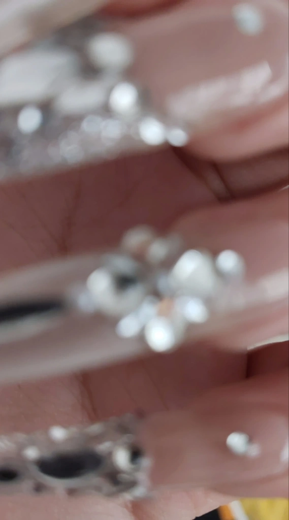 Rhinestone Glitter Stiletto Press-On Nails — customer review photo