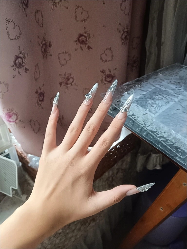 Rhinestone Glitter Stiletto Press-On Nails — customer review photo